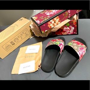 Authentic Gucci/supreme slides sz 36- like new